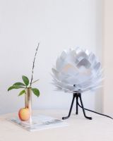 Umage Silvia Mini - Børstet Stål - Ø32 m/ Tripod Base Umage Silvia Mini - Børstet Stål - Ø32 m/ Tripod Base