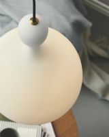 Halo Design Dueodde Pendel - Opal/Glas - Ø30 Halo Design Dueodde Pendel - Opal/Glas - Ø30