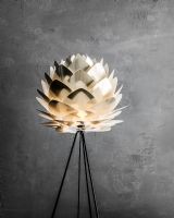 Umage Silvia Medium - Børstet Messing - Ø50 m/ Tripod Floor Umage Silvia Medium - Børstet Messing - Ø50 m/ Tripod Floor