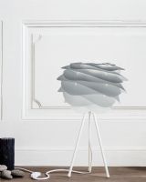 Umage Carmina Mini - Misty Grey m/ hvid Tripod Table Umage Carmina Mini - Misty Grey m/ hvid Tripod Table