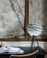 Umage Carmina Mini - Misty Grey m/ sort Tripod Table Umage Carmina Mini - Misty Grey m/ sort Tripod Table